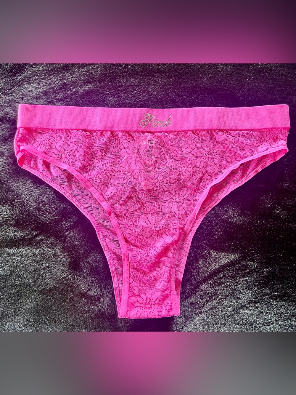 VICTORIA’S SECRET PINK BLING LACIE LOGO BRAZILIAN PANTY, SIZE MEDIUM, BNWT